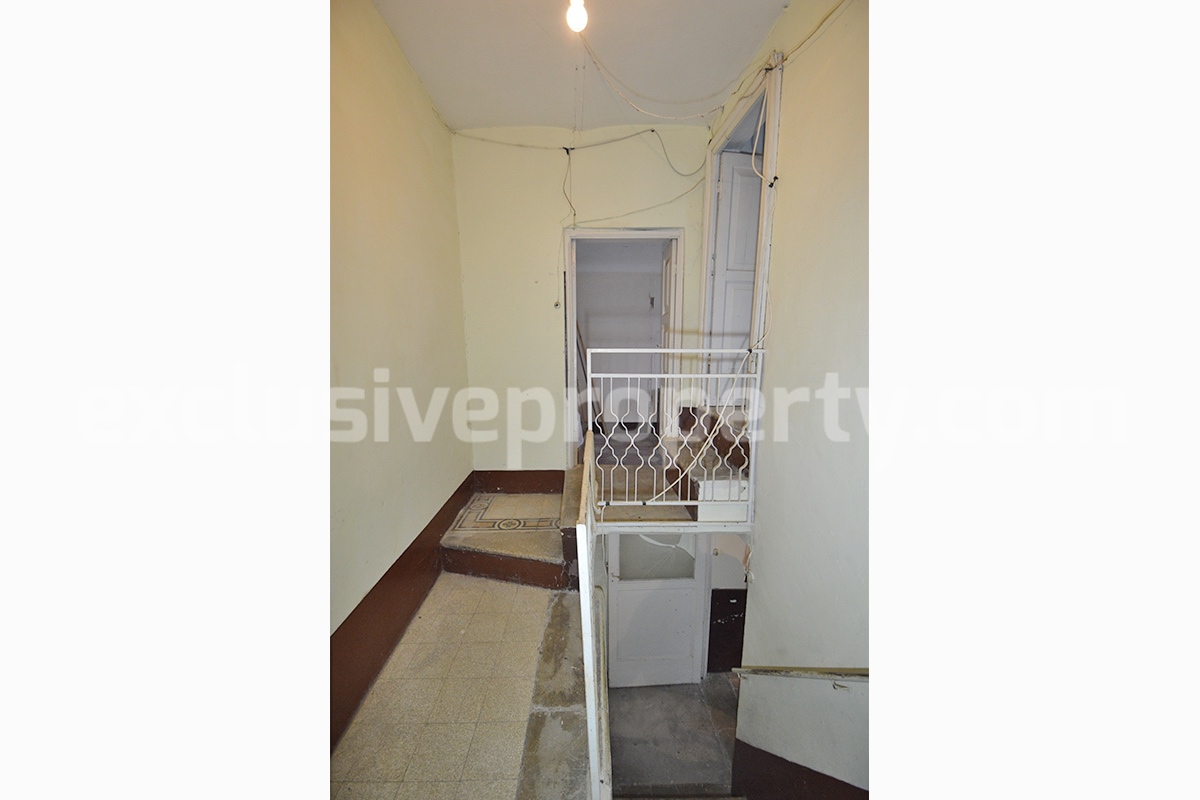 Two units - One Property - Big Project to renovate with Garden for sale in Abruzzo - Tufillo