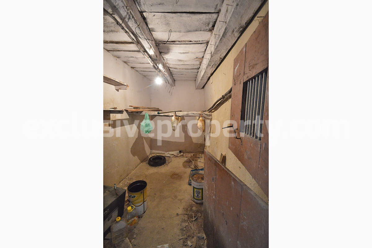 Two units - One Property - Big Project to renovate with Garden for sale in Abruzzo - Tufillo