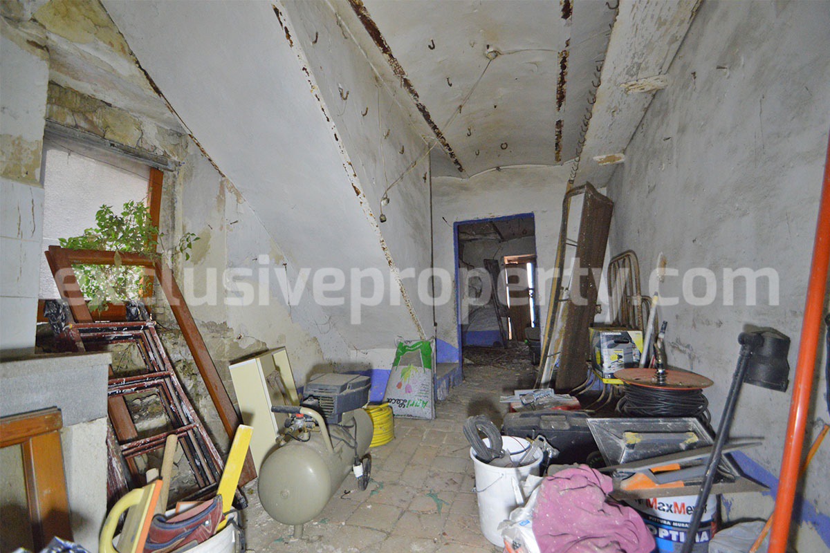 Two units - One Property - Big Project to renovate with Garden for sale in Abruzzo - Tufillo