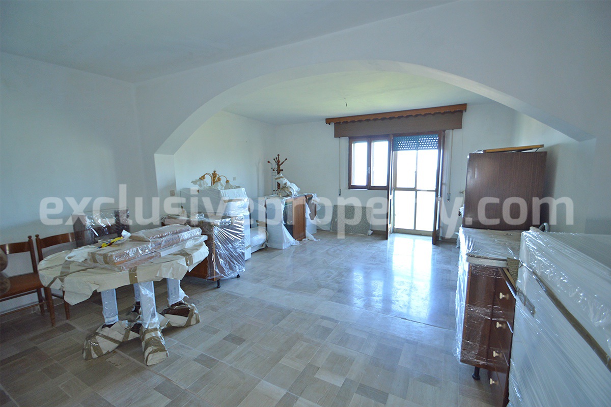 Large Town House with Panoramic Terraces - Garden - Cellar for Sale in Roccavivara - Molise