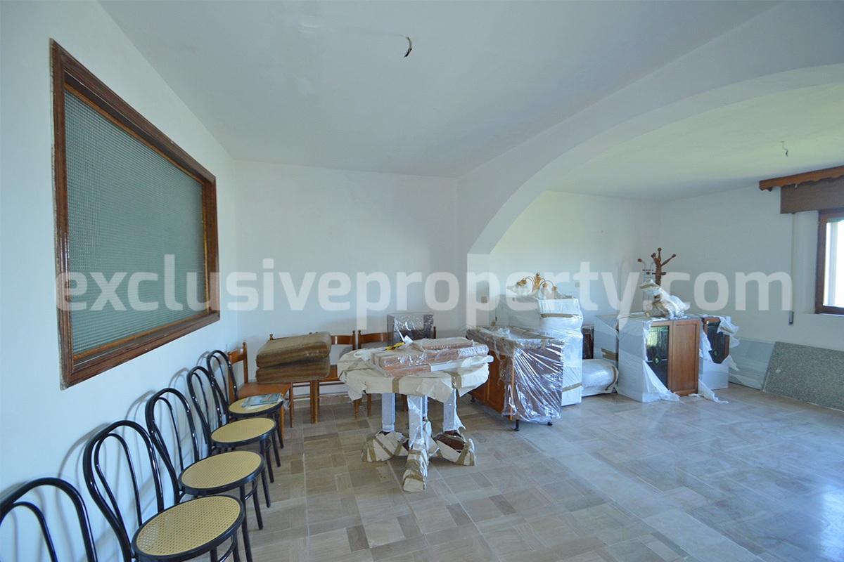 Large Town House with Panoramic Terraces - Garden - Cellar for Sale in Roccavivara - Molise