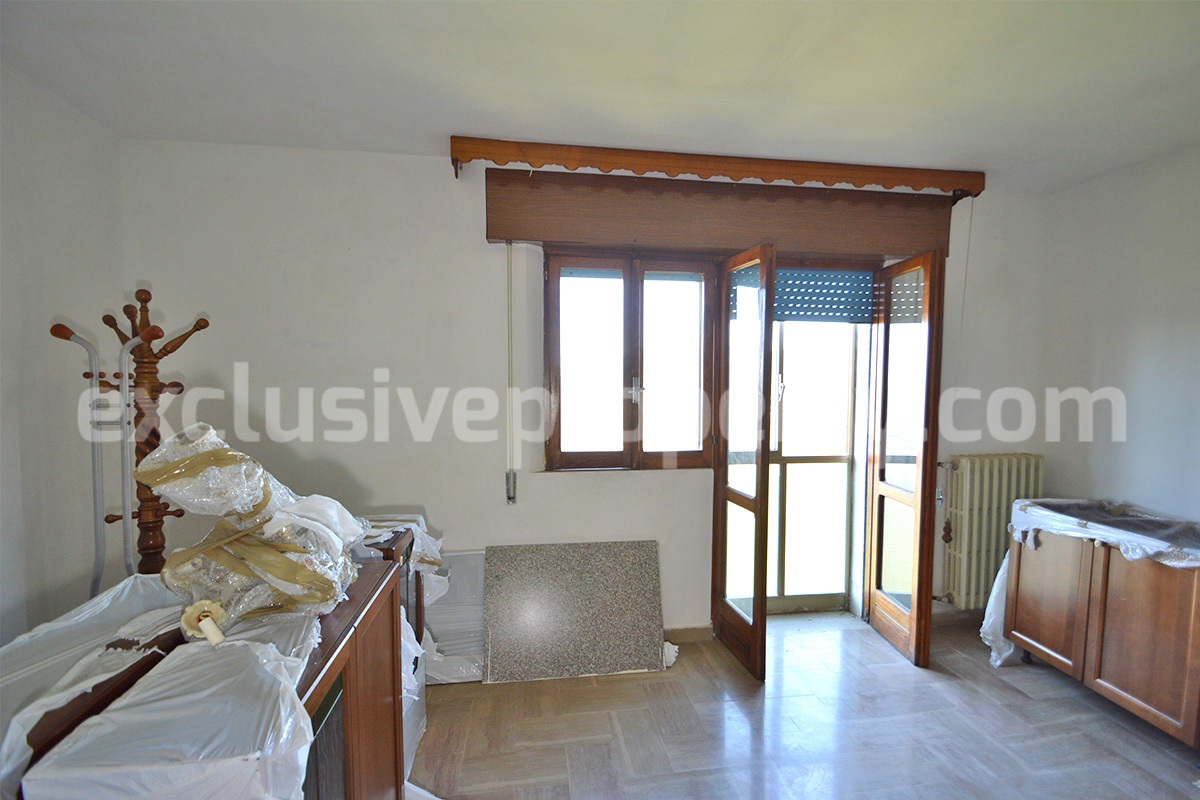 Large Town House with Panoramic Terraces - Garden - Cellar for Sale in Roccavivara - Molise