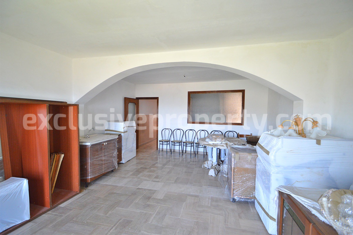 Large Town House with Panoramic Terraces - Garden - Cellar for Sale in Roccavivara - Molise