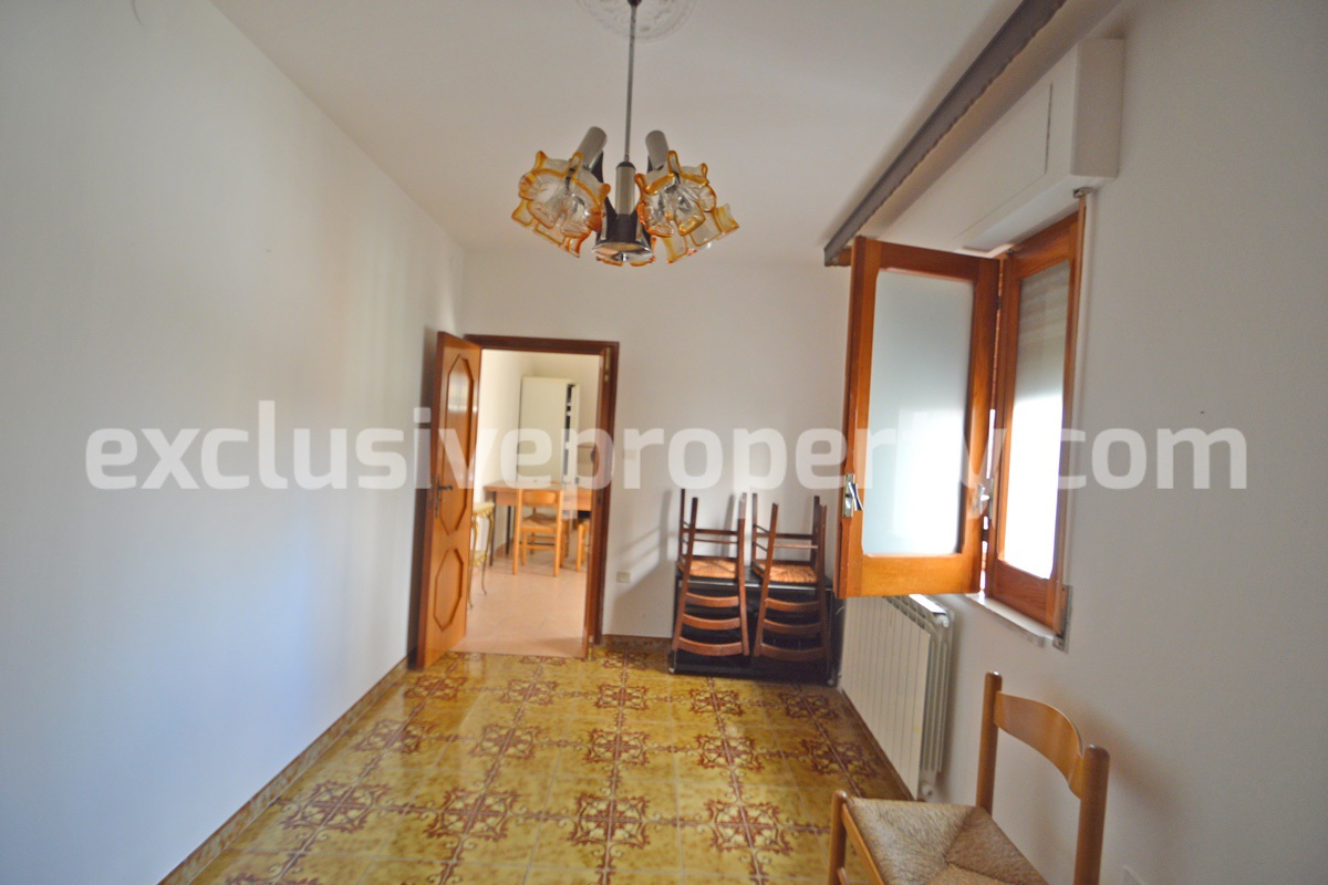 Habitable house in excellent condition with garage for sale in Molise 3