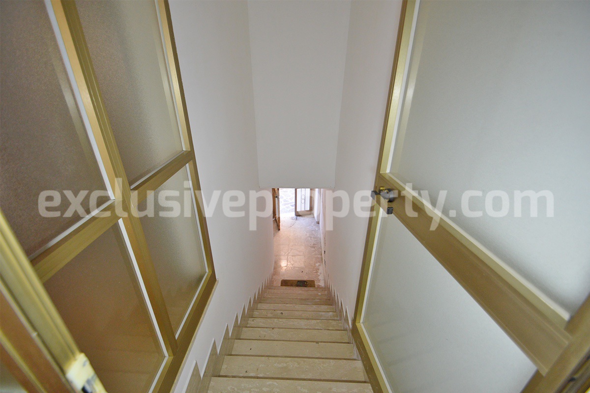 Bright and spacious town house with panoramic view for sale in San Buono - Abruzzo