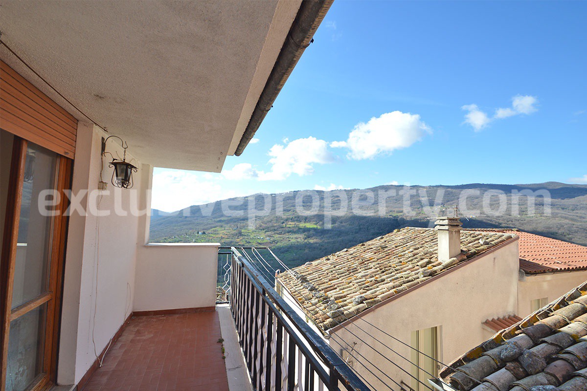 Bright and spacious town house with panoramic view for sale in San Buono - Abruzzo