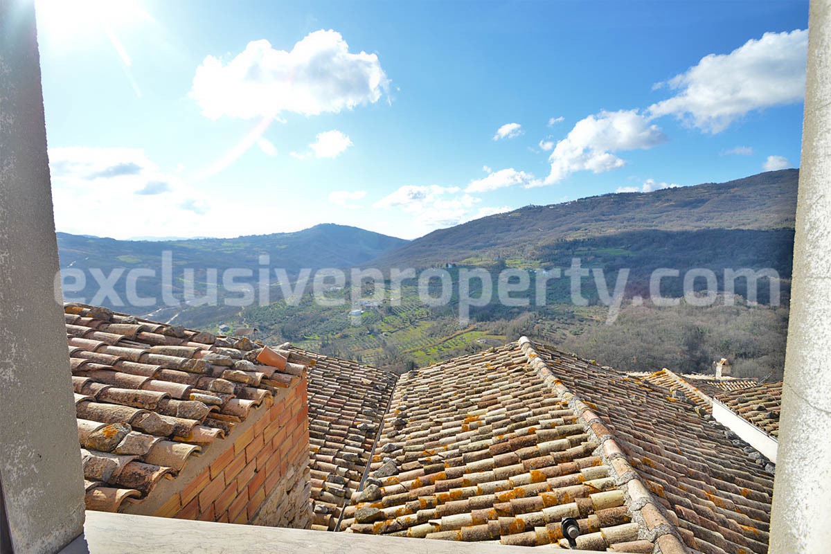 Bright and spacious town house with panoramic view for sale in San Buono - Abruzzo