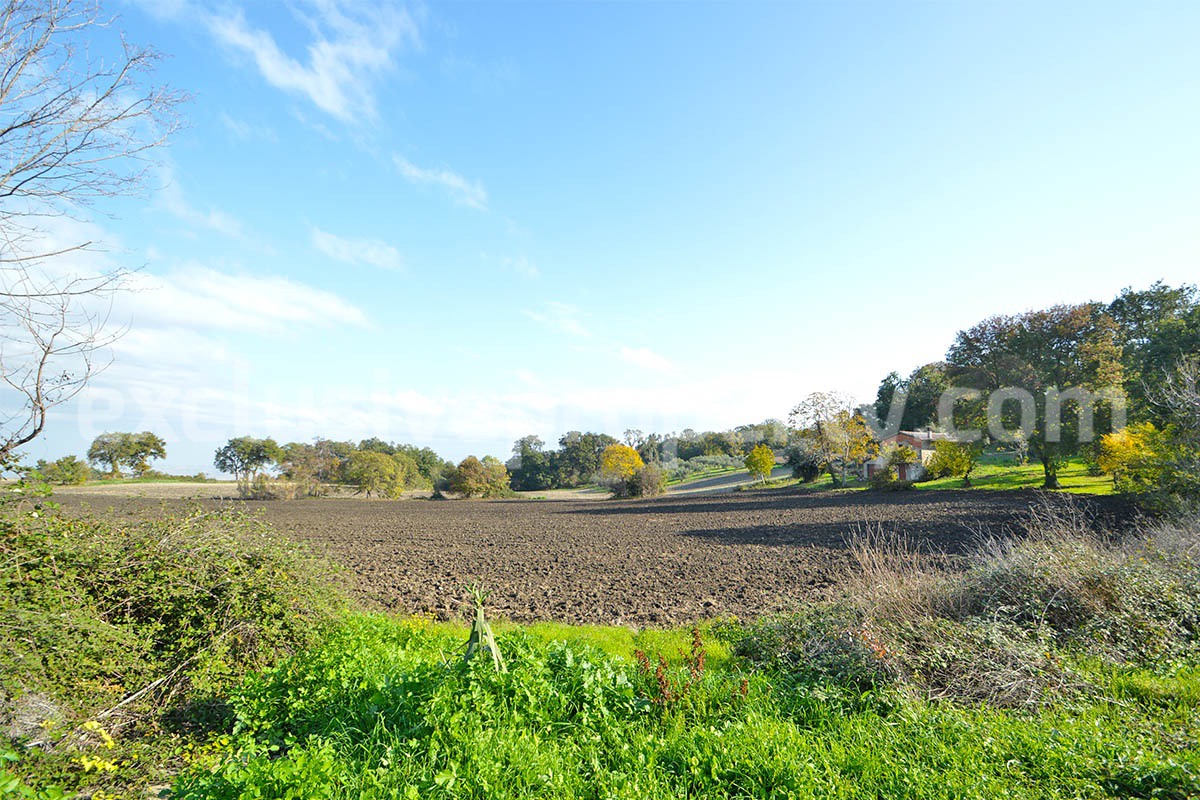 Country House to Renovate with Panoramic Sea Views - Close to Palata and Amenities - with 1 Hectare of Flat Land