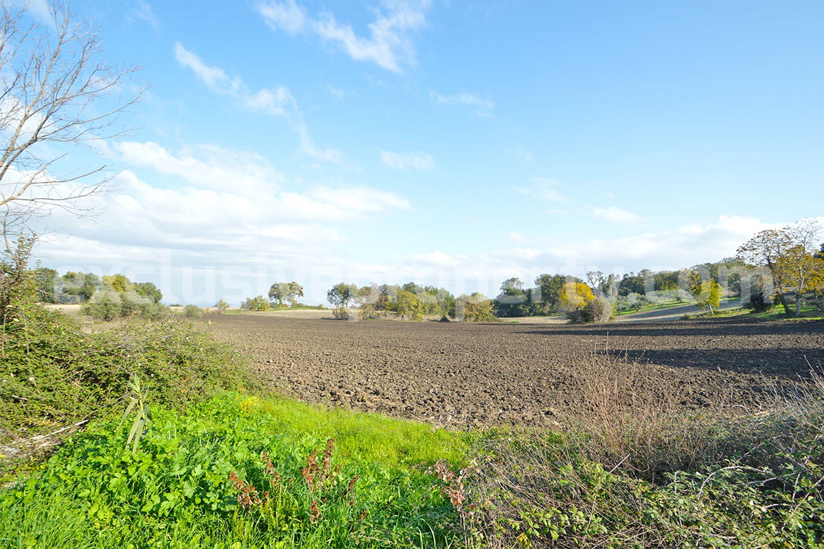 Country House to Renovate with Panoramic Sea Views - Close to Palata and Amenities - with 1 Hectare of Flat Land