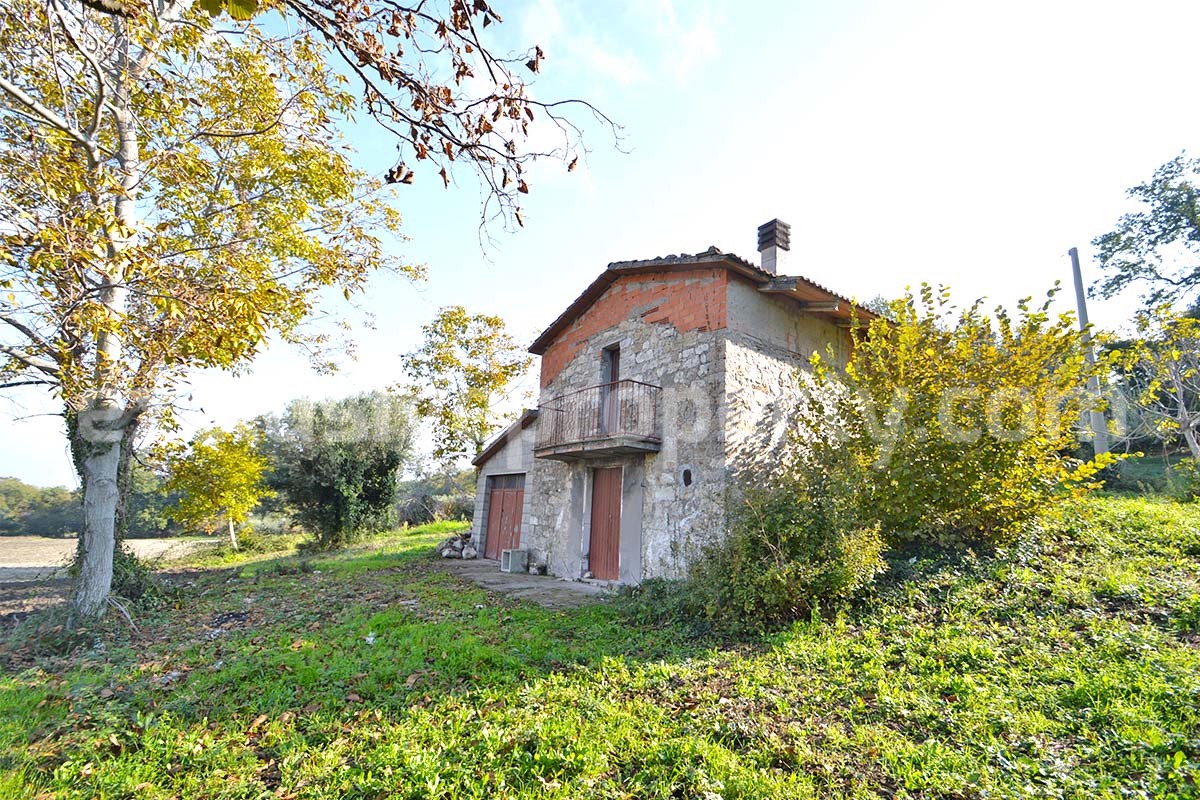 Country House to Renovate with Panoramic Sea Views - Close to Palata and Amenities - with 1 Hectare of Flat Land