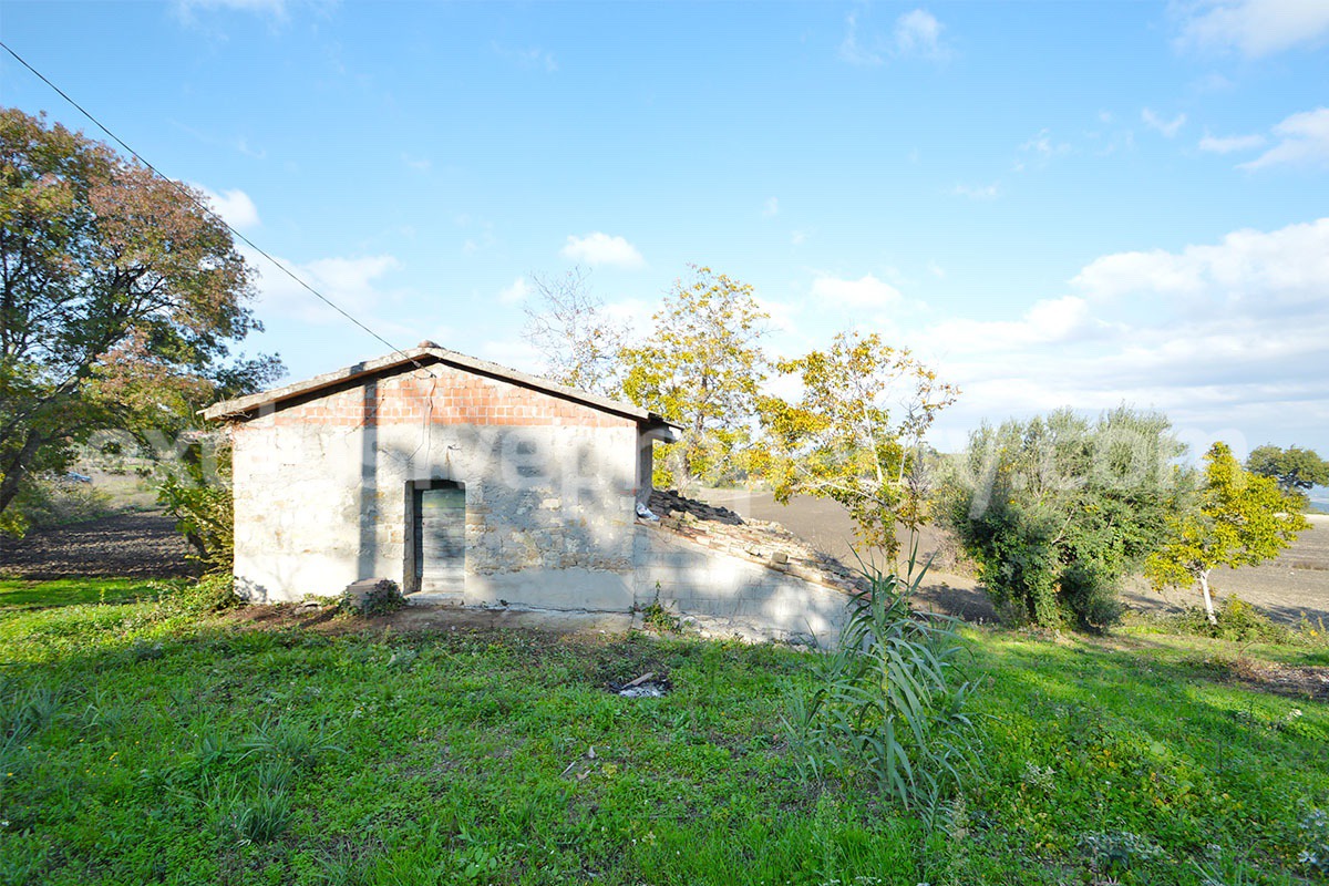 Country House to Renovate with Panoramic Sea Views - Close to Palata and Amenities - with 1 Hectare of Flat Land