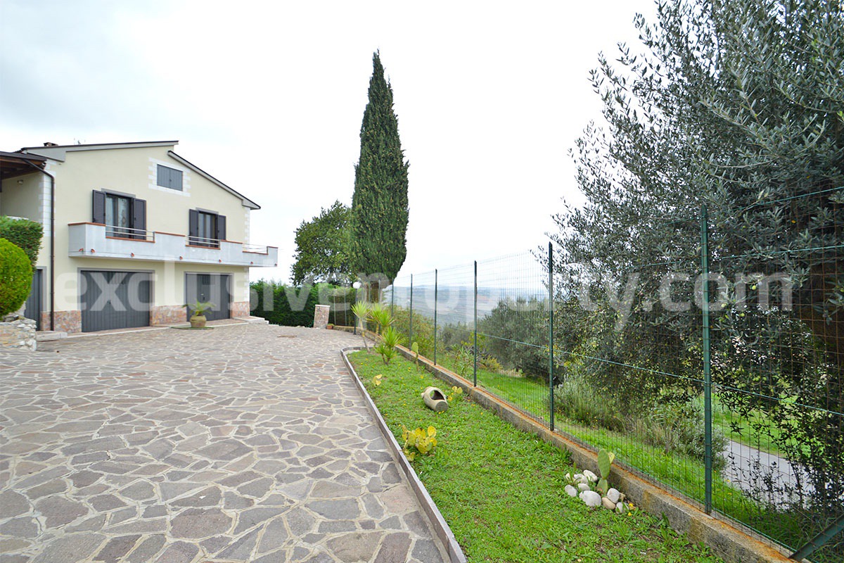 Charming Habitable Villa with Flat - Fenced Land for Sale in Beautiful Abruzzo - Italy