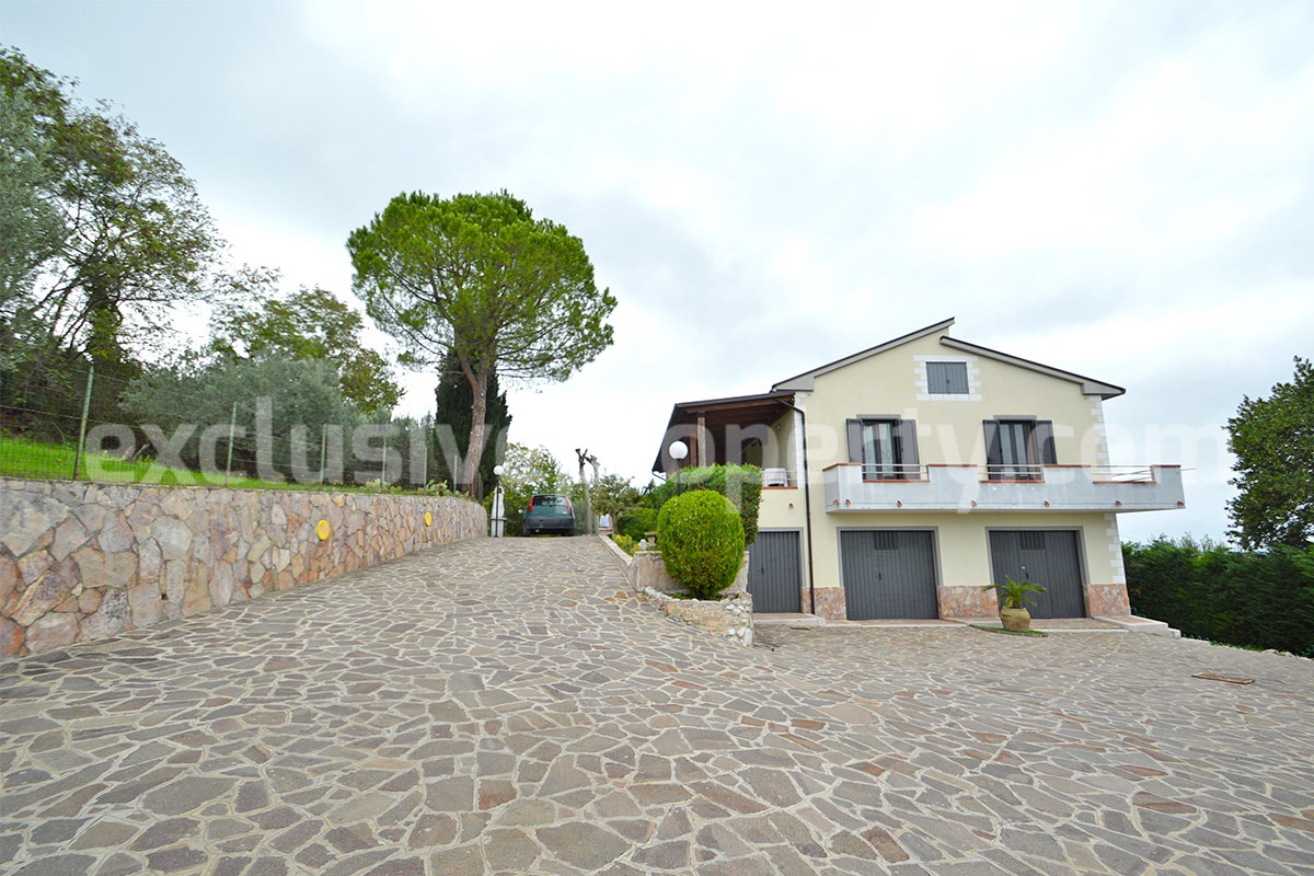 Charming Habitable Villa with Flat - Fenced Land for Sale in Beautiful Abruzzo - Italy