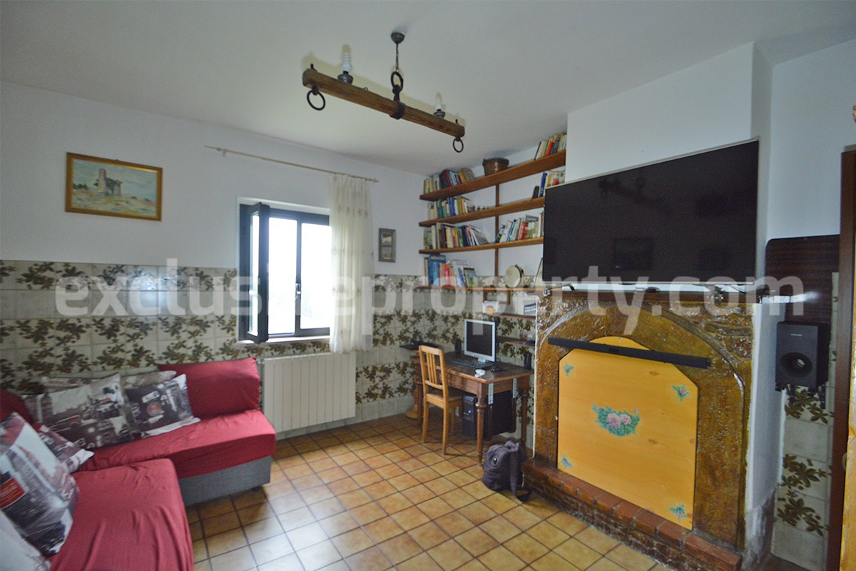 Charming Habitable Villa with Flat - Fenced Land for Sale in Beautiful Abruzzo - Italy