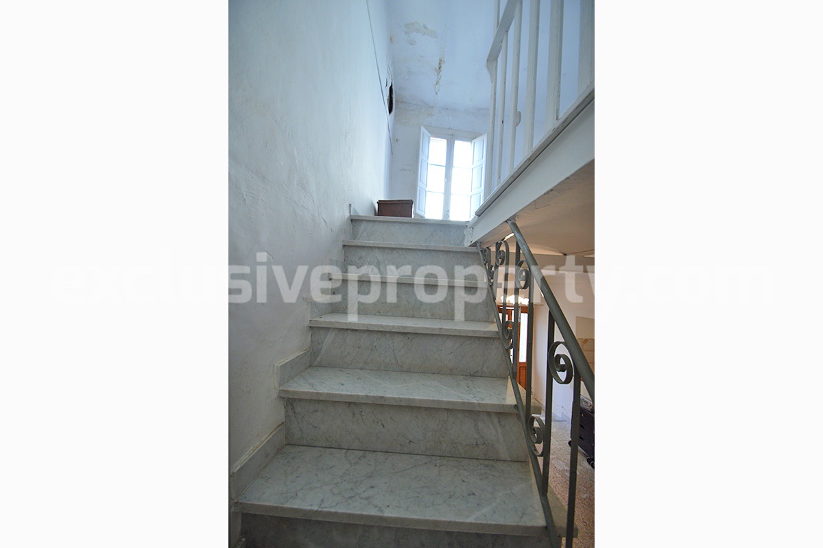 Historic Stone Village House with Terrace for Sale in Molise - Italy - Great Investment Opportunity