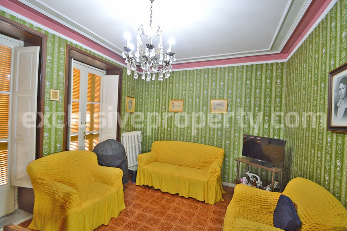 Charming Historic house with Antique Details and Terrace for Sale in Molise - Italy