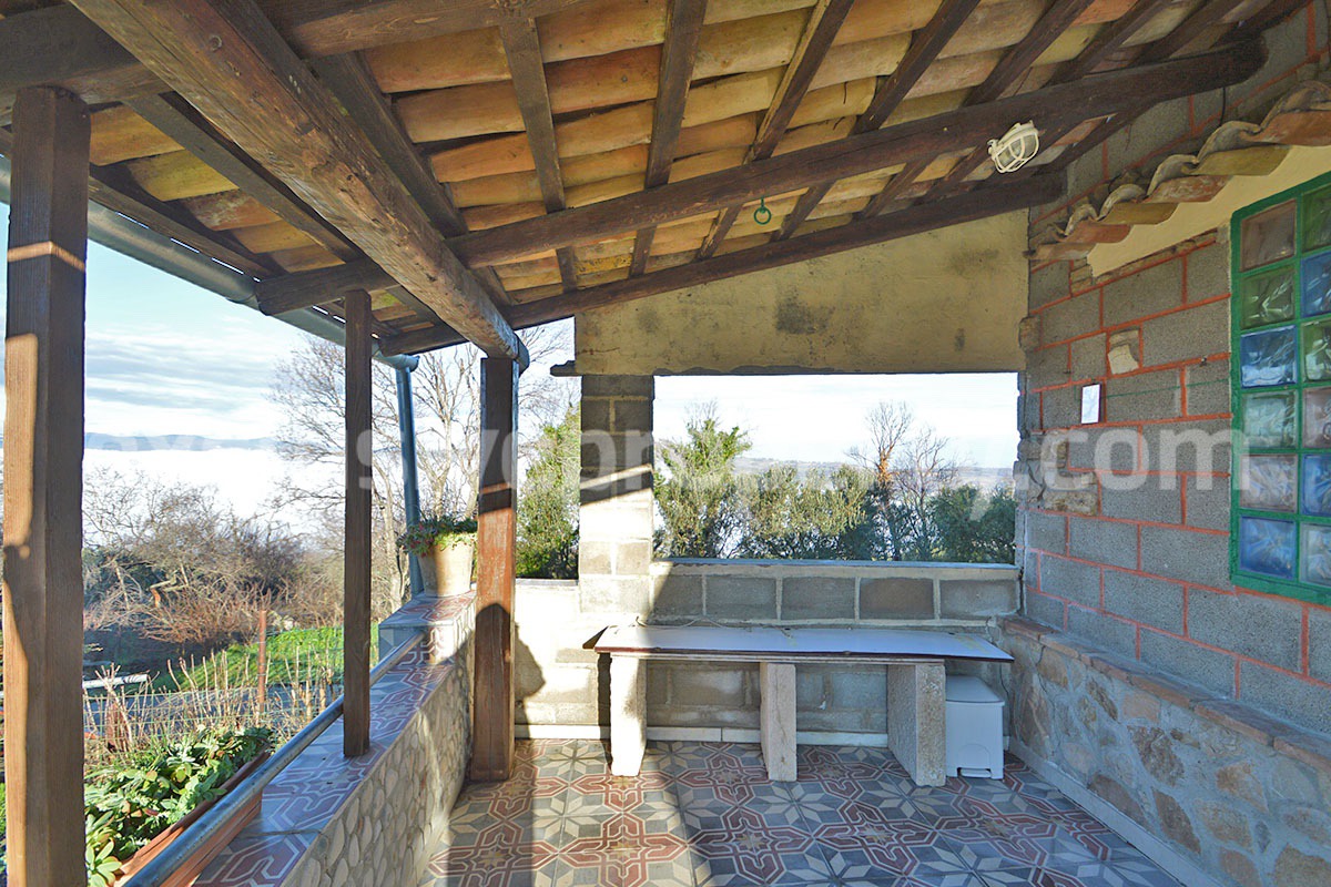 Rustic Country House with Wooden Veranda - Mountain and Hill Views - Garage and Garden in Molise - For Sale in Italy