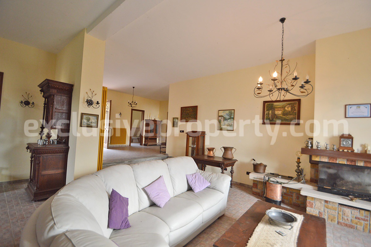 Spacious Villa with Land and Stunning Views for Sale -  Just 1km from Mafalda - Molise - Near the Adriatic Sea