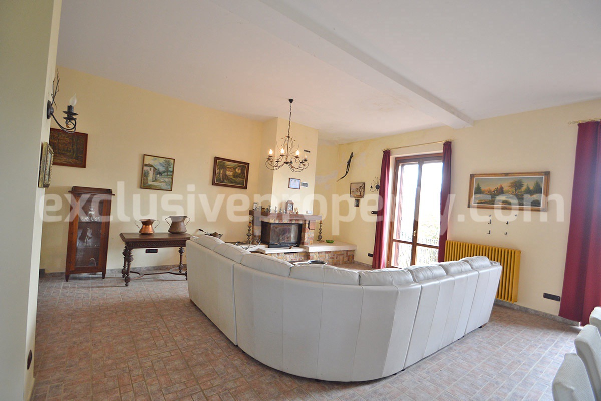 Spacious Villa with Land and Stunning Views for Sale -  Just 1km from Mafalda - Molise - Near the Adriatic Sea