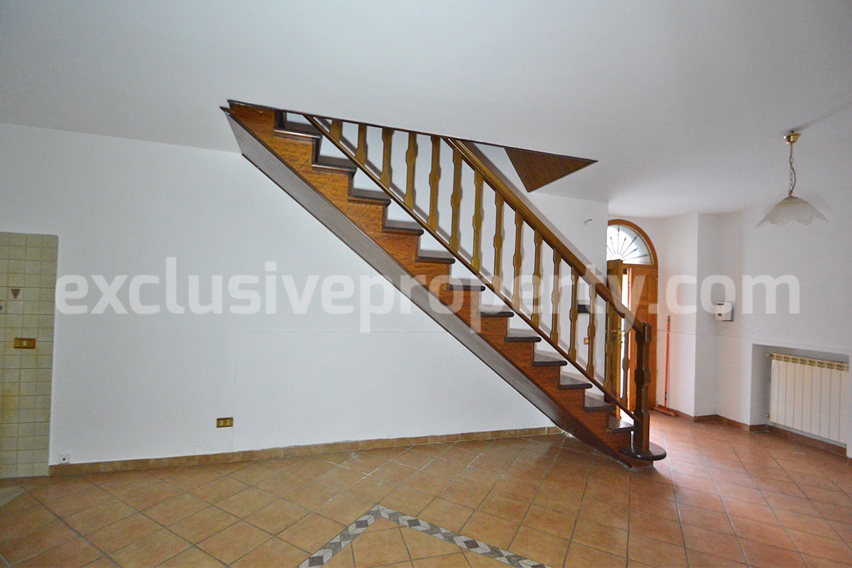 House for Sale in Palata Molise Near the Sea Village Home with Three Bathrooms