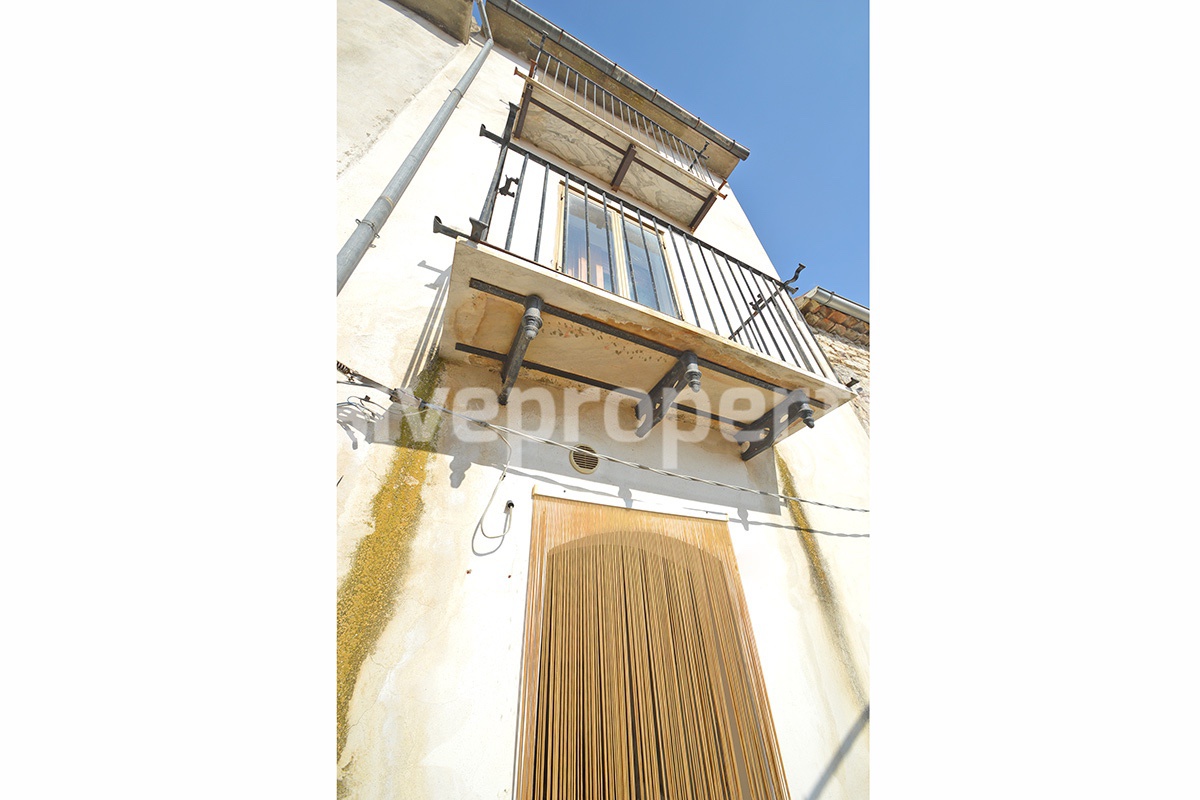 Renovated property with views of the village and castle in Molise 3