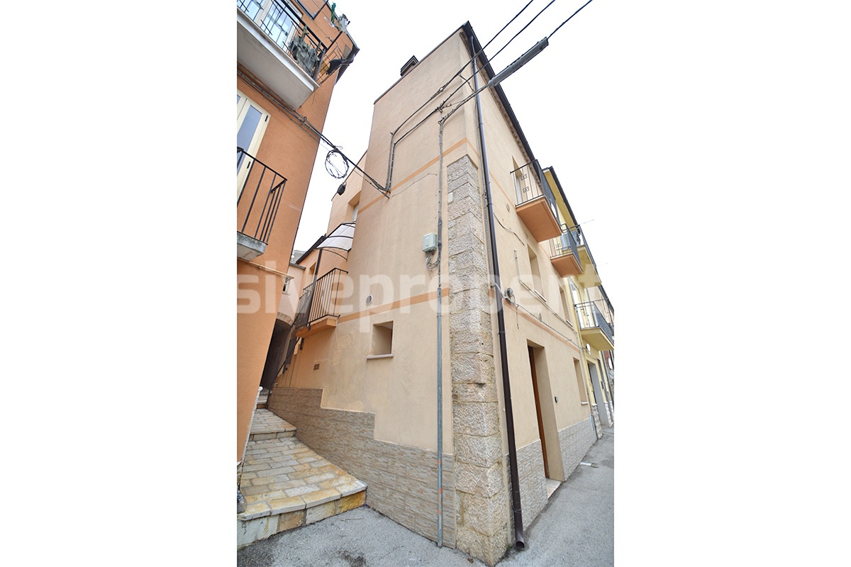 Renovated Three-Bedroom House for Sale in Palata Molise - In Perfect Condition and Near the Coast