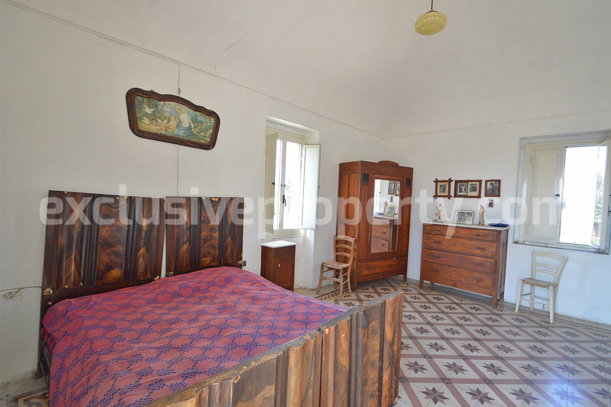 Beautiful Country House with Land - Terrace - Barn and Panoramic View for Sale in Lanciano - Abruzzo - Italy