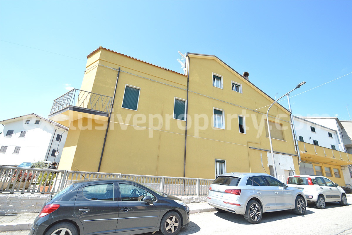 Italian Property for Sale - Townhouse with Terrace and 2 Apartments in Palata - Molise