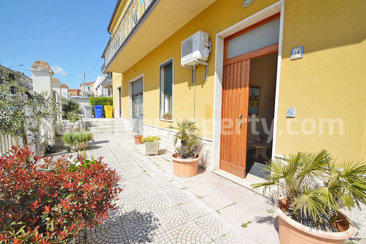 Italian Property for Sale - Townhouse with Terrace and 2 Apartments in Palata - Molise