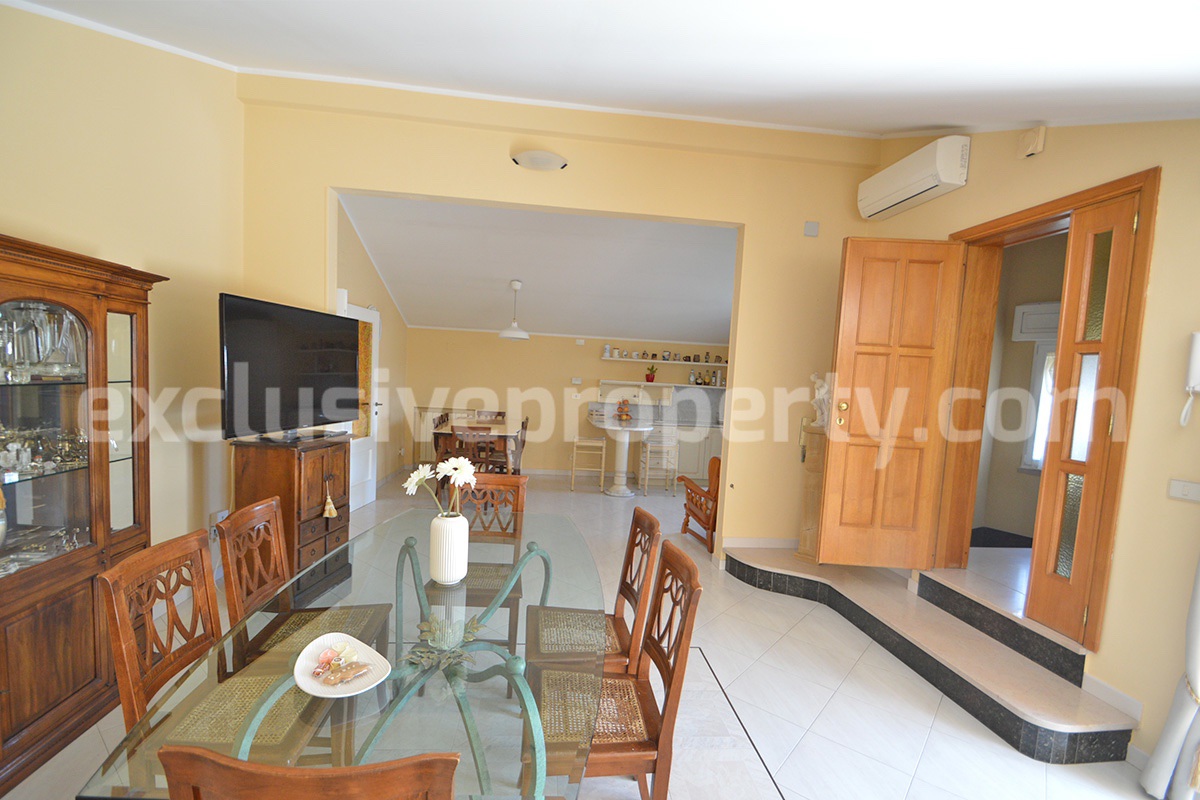 Italian Property for Sale - Townhouse with Terrace and 2 Apartments in Palata - Molise