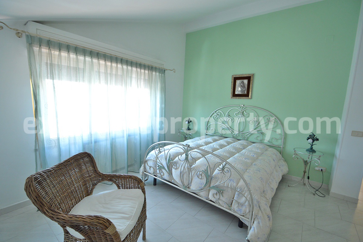 Italian Property for Sale - Townhouse with Terrace and 2 Apartments in Palata - Molise