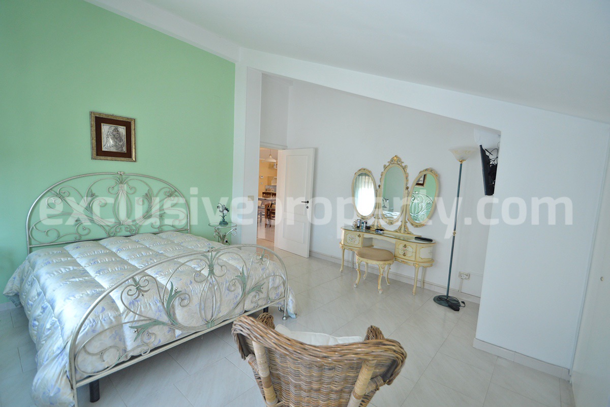 Italian Property for Sale - Townhouse with Terrace and 2 Apartments in Palata - Molise