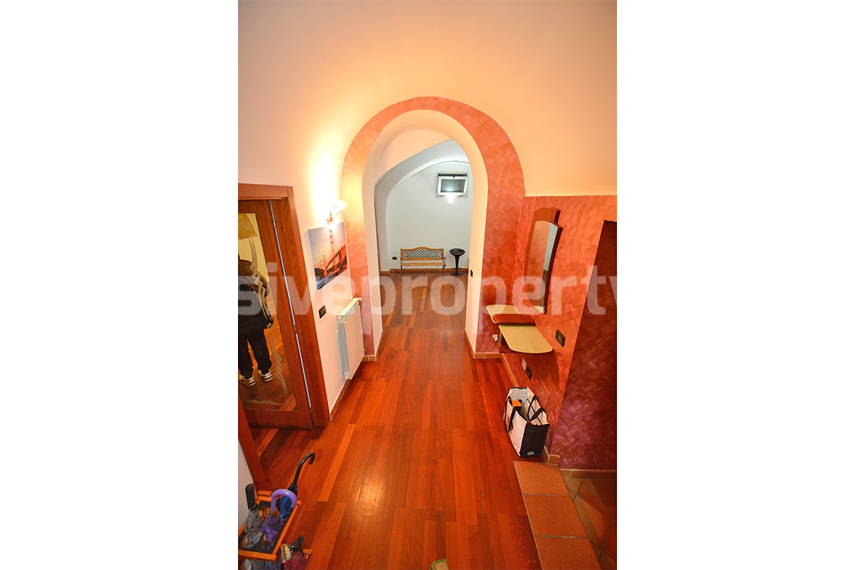 Ready-to-Live-In Townhouse for Sale in the Historic Center of Atessa with Unique Vaulted Brick Ceilings