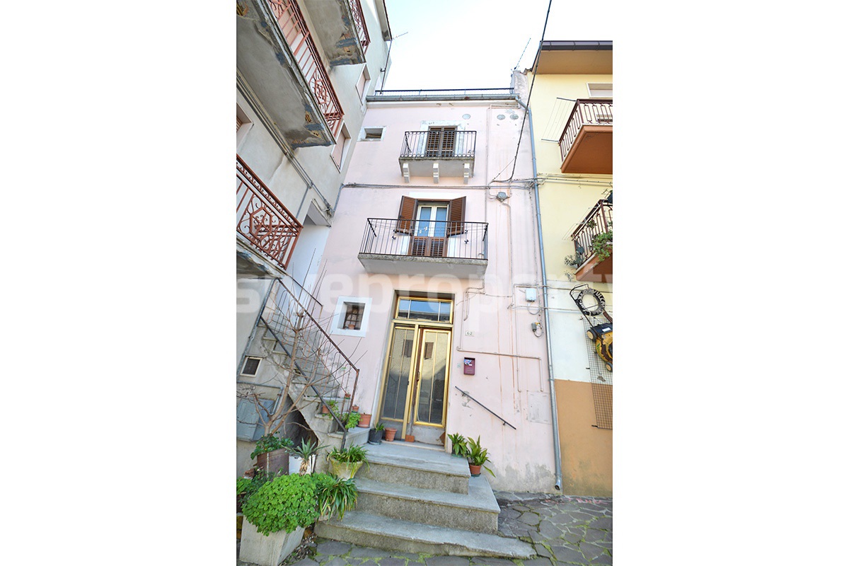 Property with Garden and Panoramic Terrace for Sale in Atessa - Italy