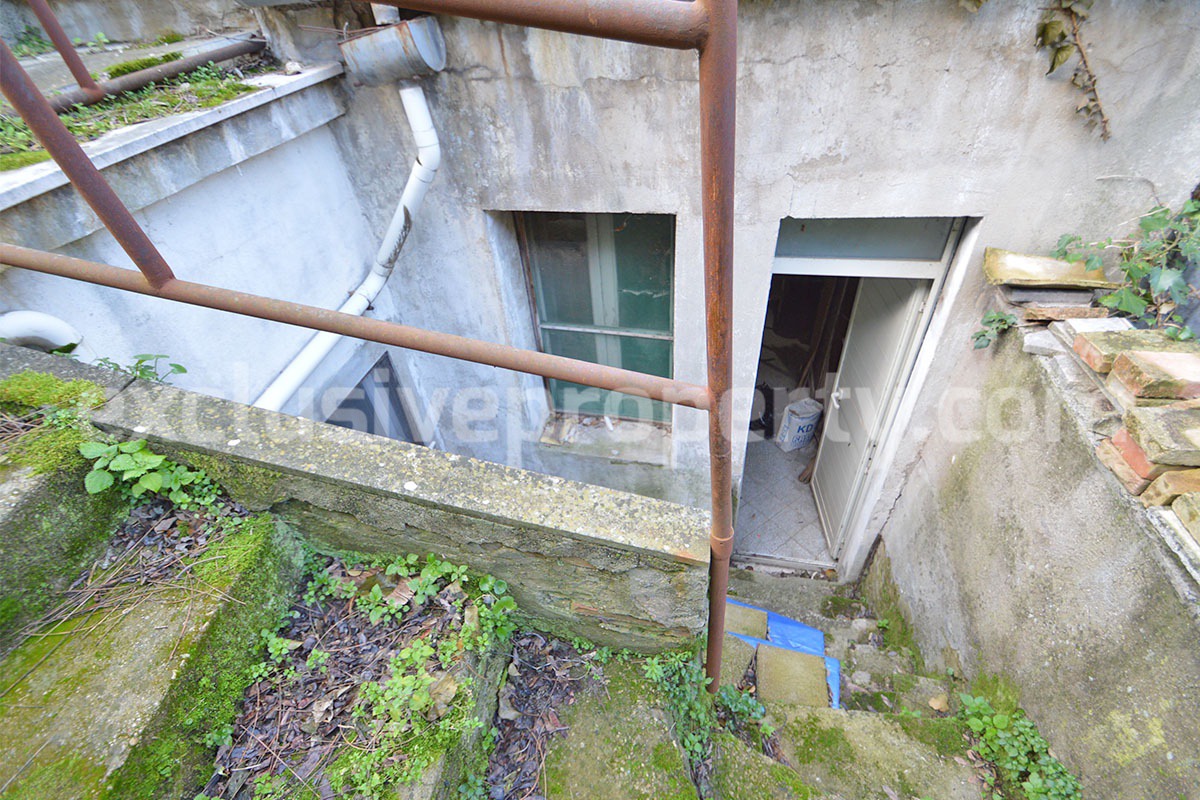 Property with Garden and Panoramic Terrace for Sale in Atessa - Italy
