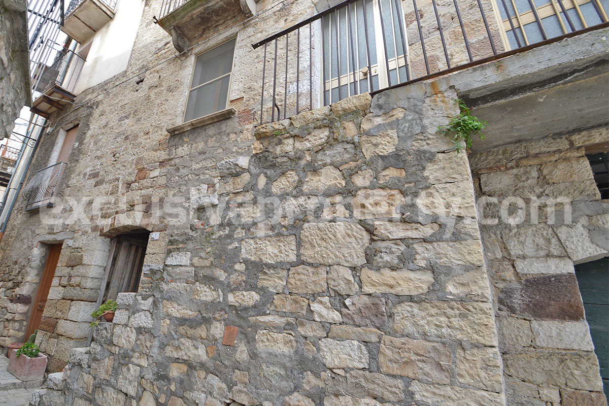 Italian Village Home with Cellars and Castle Views - Dividable into Two Apartments for sale in Molise