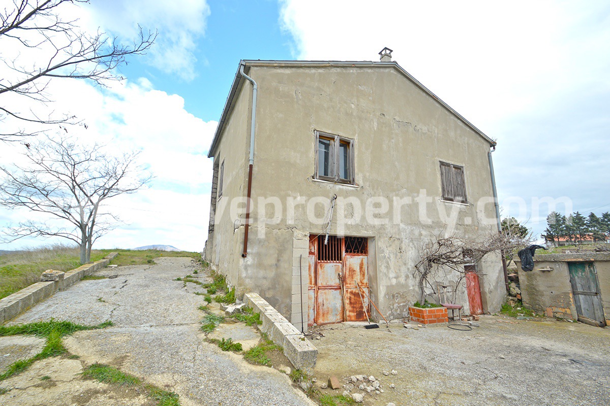 Country house with 4 hectares of land 1 of which building for sale in Italy 7