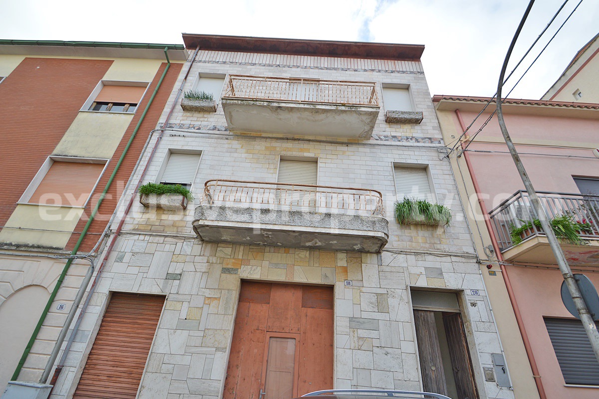 Huge Townhouse with Marble Details - Stonework - Garage - Panoramic Terrace for Sale in Casalbordino - Abruzzo