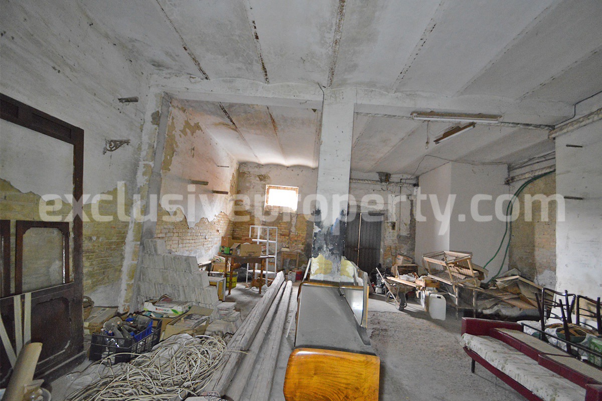 Huge Townhouse with Marble Details - Stonework - Garage - Panoramic Terrace for Sale in Casalbordino - Abruzzo