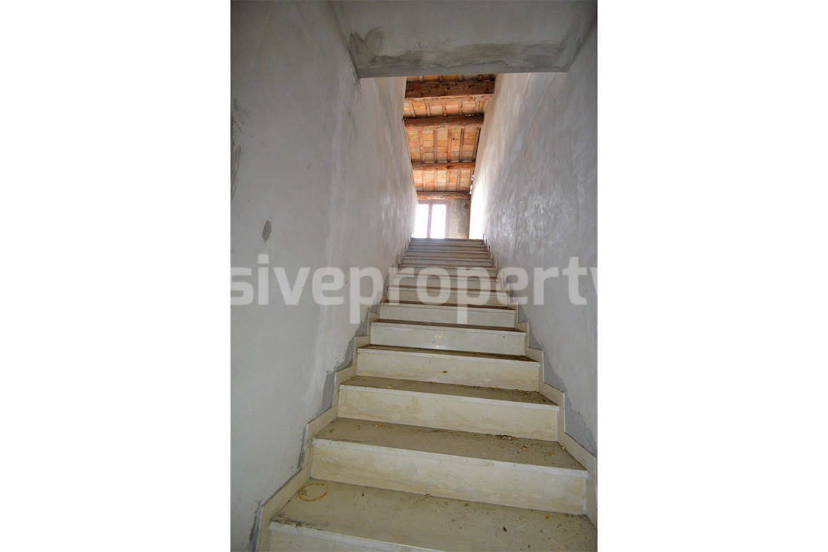 Huge Townhouse with Marble Details - Stonework - Garage - Panoramic Terrace for Sale in Casalbordino - Abruzzo