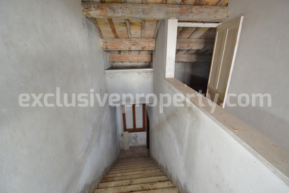 Huge Townhouse with Marble Details - Stonework - Garage - Panoramic Terrace for Sale in Casalbordino - Abruzzo
