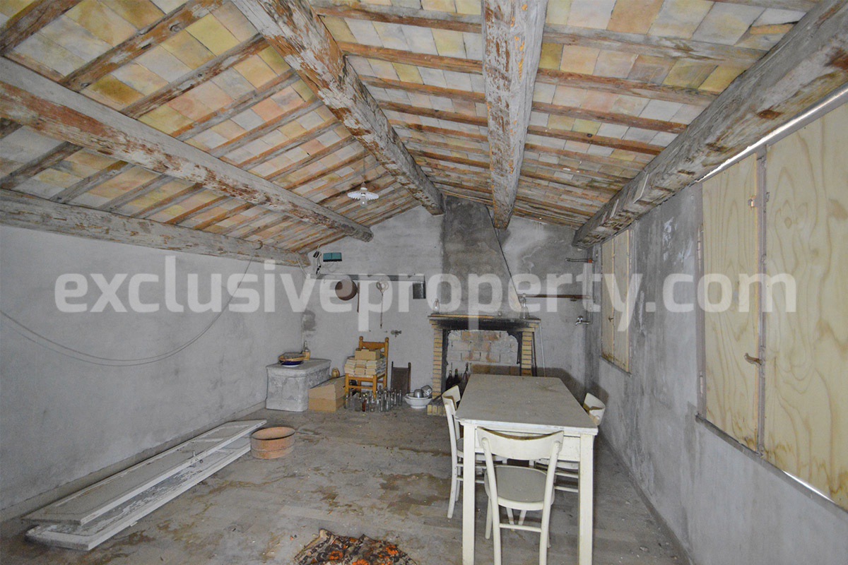 Huge Townhouse with Marble Details - Stonework - Garage - Panoramic Terrace for Sale in Casalbordino - Abruzzo