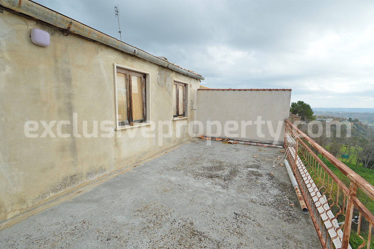 Huge Townhouse with Marble Details - Stonework - Garage - Panoramic Terrace for Sale in Casalbordino - Abruzzo