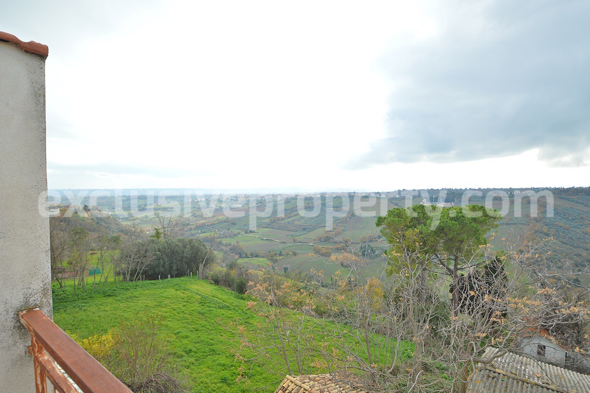 Huge Townhouse with Marble Details - Stonework - Garage - Panoramic Terrace for Sale in Casalbordino - Abruzzo