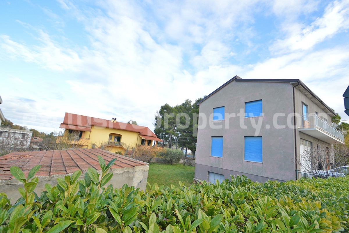Move-In Ready Home with Garden and Garage for Sale in Mafalda in Molise - Near the Adriatic Coast