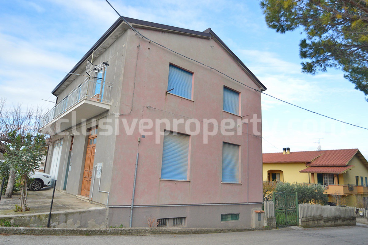 Move-In Ready Home with Garden and Garage for Sale in Mafalda in Molise - Near the Adriatic Coast