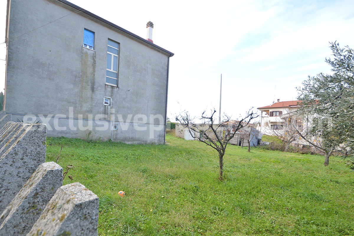 Move-In Ready Home with Garden and Garage for Sale in Mafalda in Molise - Near the Adriatic Coast