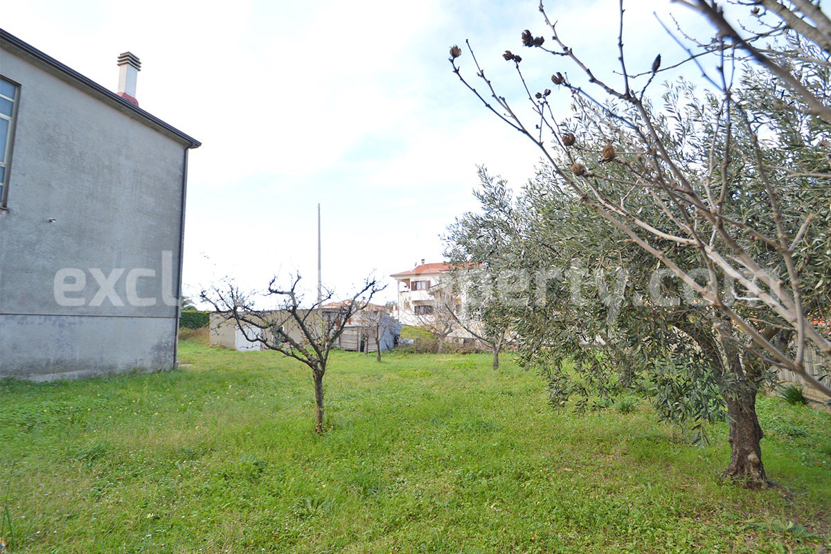 Move-In Ready Home with Garden and Garage for Sale in Mafalda in Molise - Near the Adriatic Coast