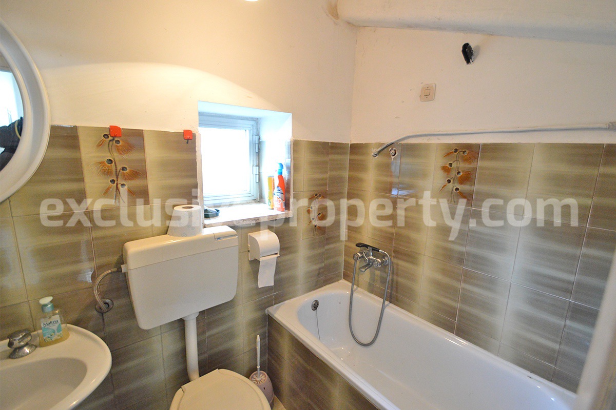 Move-In Ready Home with Garden and Garage for Sale in Mafalda in Molise - Near the Adriatic Coast