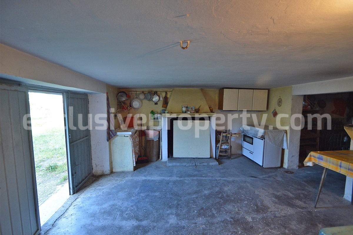 Move-In Ready Home with Garden and Garage for Sale in Mafalda in Molise - Near the Adriatic Coast